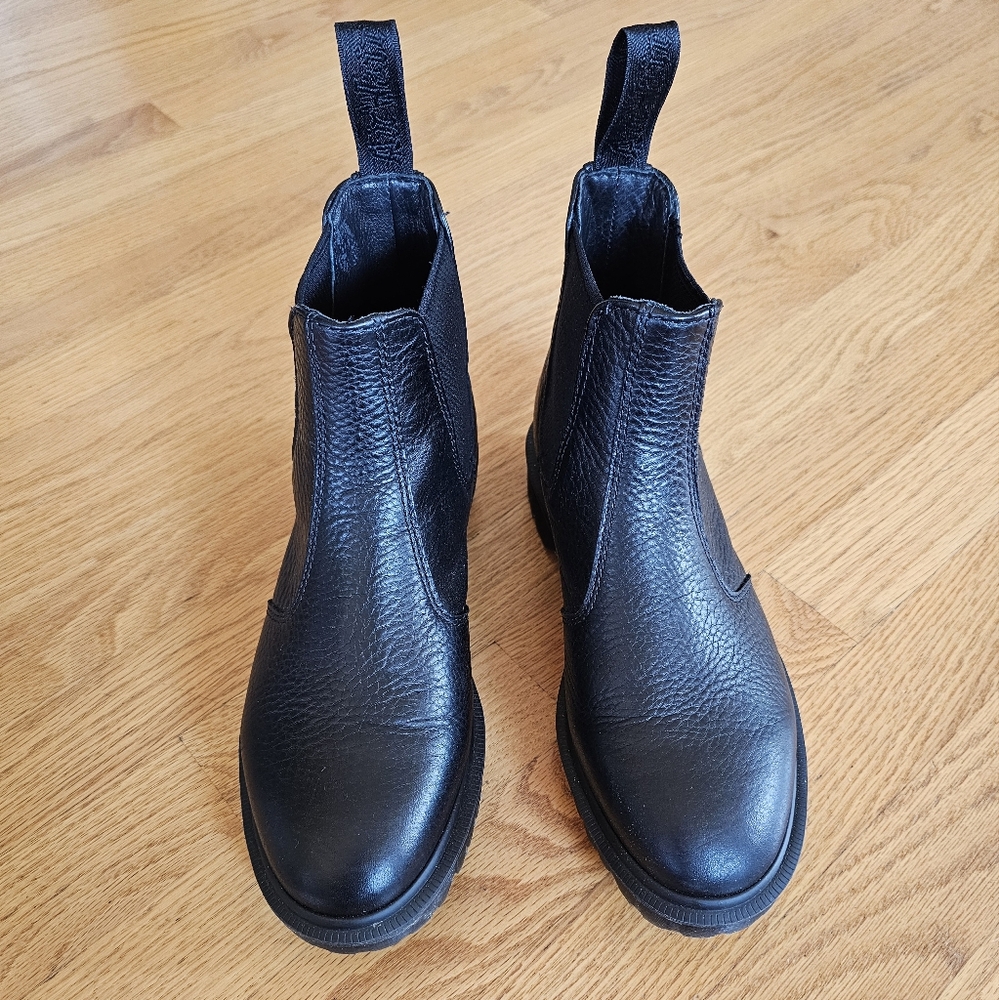 Dr. Martens 2976 Chelsea Boot